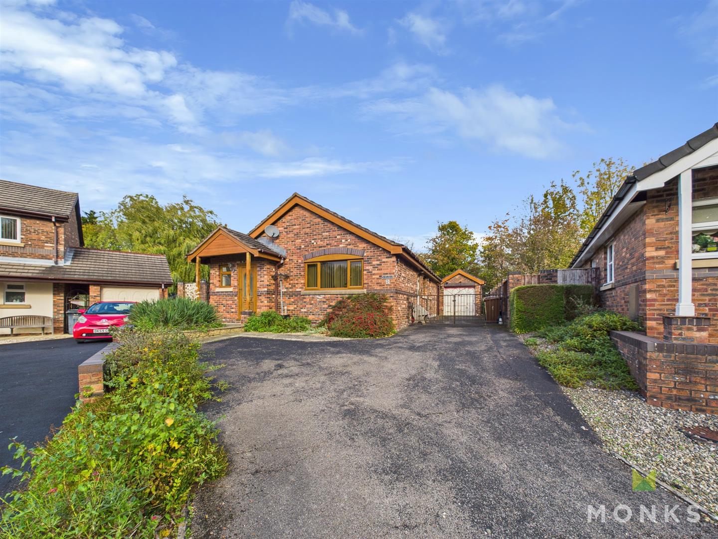 2 Rhyd Galed, Oswestry, SY11 3NY For Sale